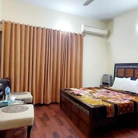 Mulberry Guest House F-10 Islamabad Exterior photo
