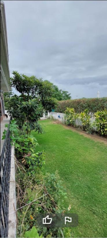 Mulberry Guest House F-10 Islamabad Exterior photo